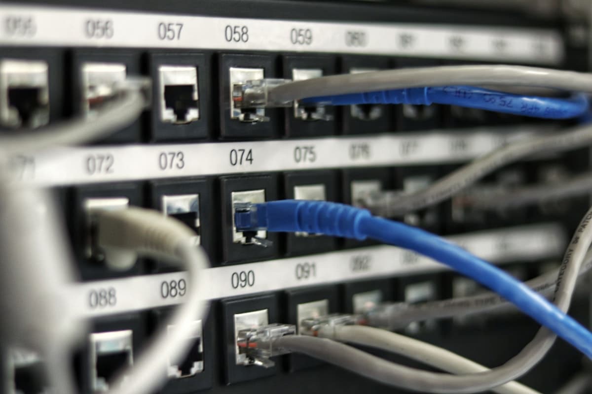 Cisco SD-WAN edge router installation in a retail branch communications closet